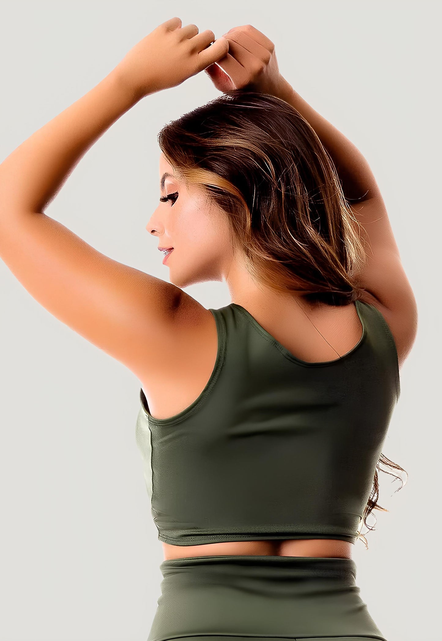 Top Cropped Fitness - Verde Militar